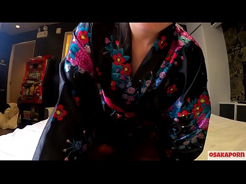 ❤️ Gənc cosplay qız bir atlı qadında fışqırma ilə orgazm olmaq üçün cinsi sevir. Həvəskar videoda ənənəvi yapon geyimində tüklü pişik və gözəl döşləri olan asiyalı qız sikişmə oyuncaqları ilə mastürbasyon nümayiş etdirir. Sakura 3 OSAKAPORN. ❤️❌ Porno fb bizdə ☑